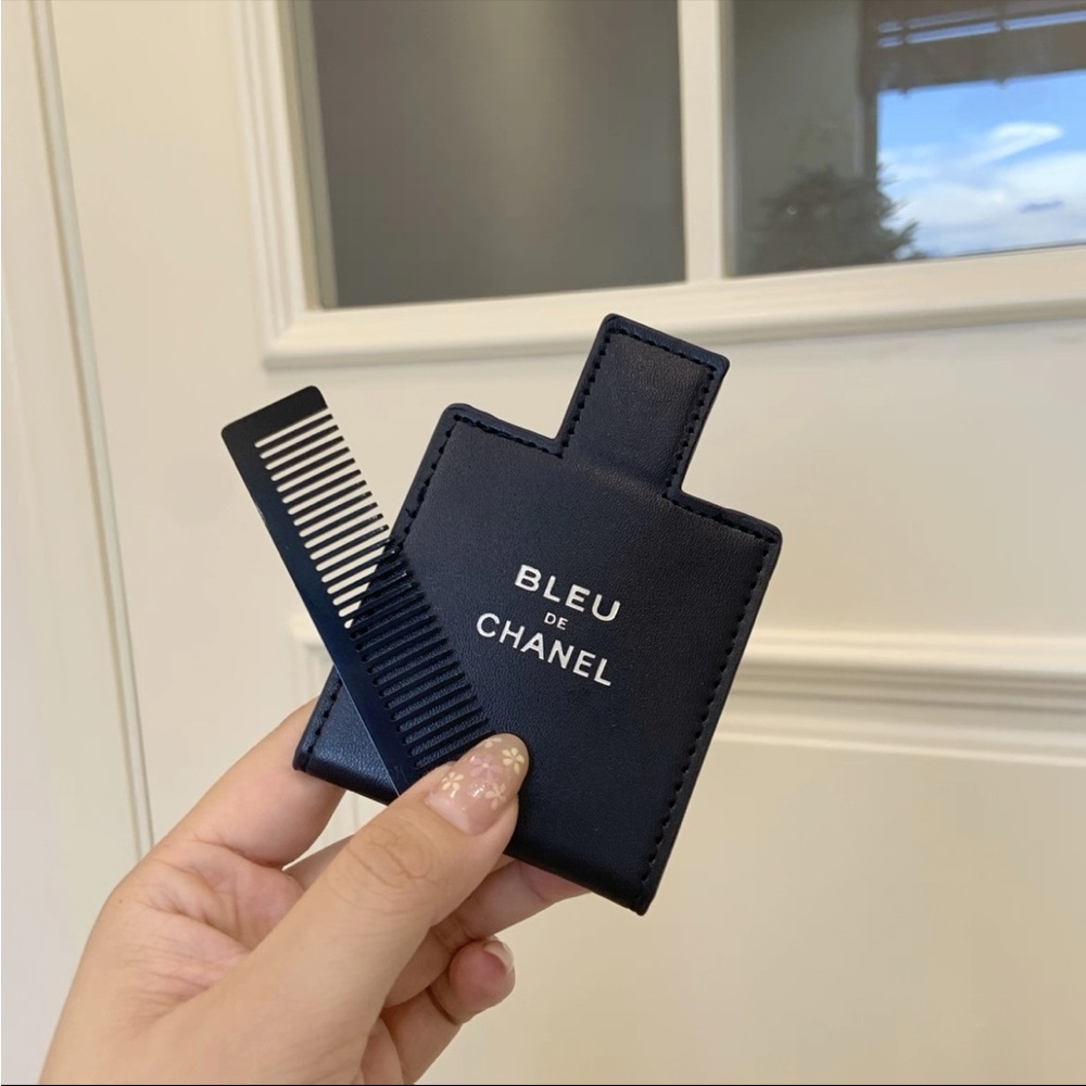 Chanel Bleu De  Comb Set